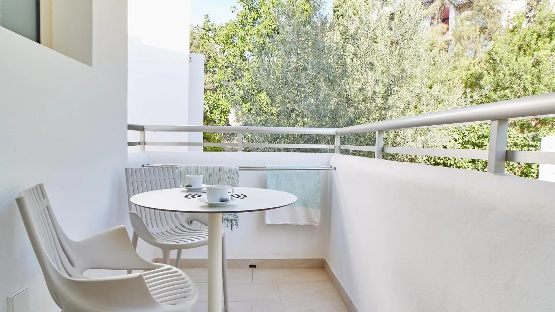 Apartamentos San Miguel Park & Esmeralda Mar Port de Sant Miguel 3*,